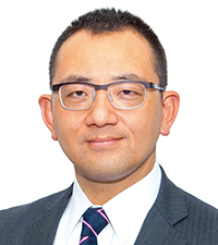 横塚 元樹 氏