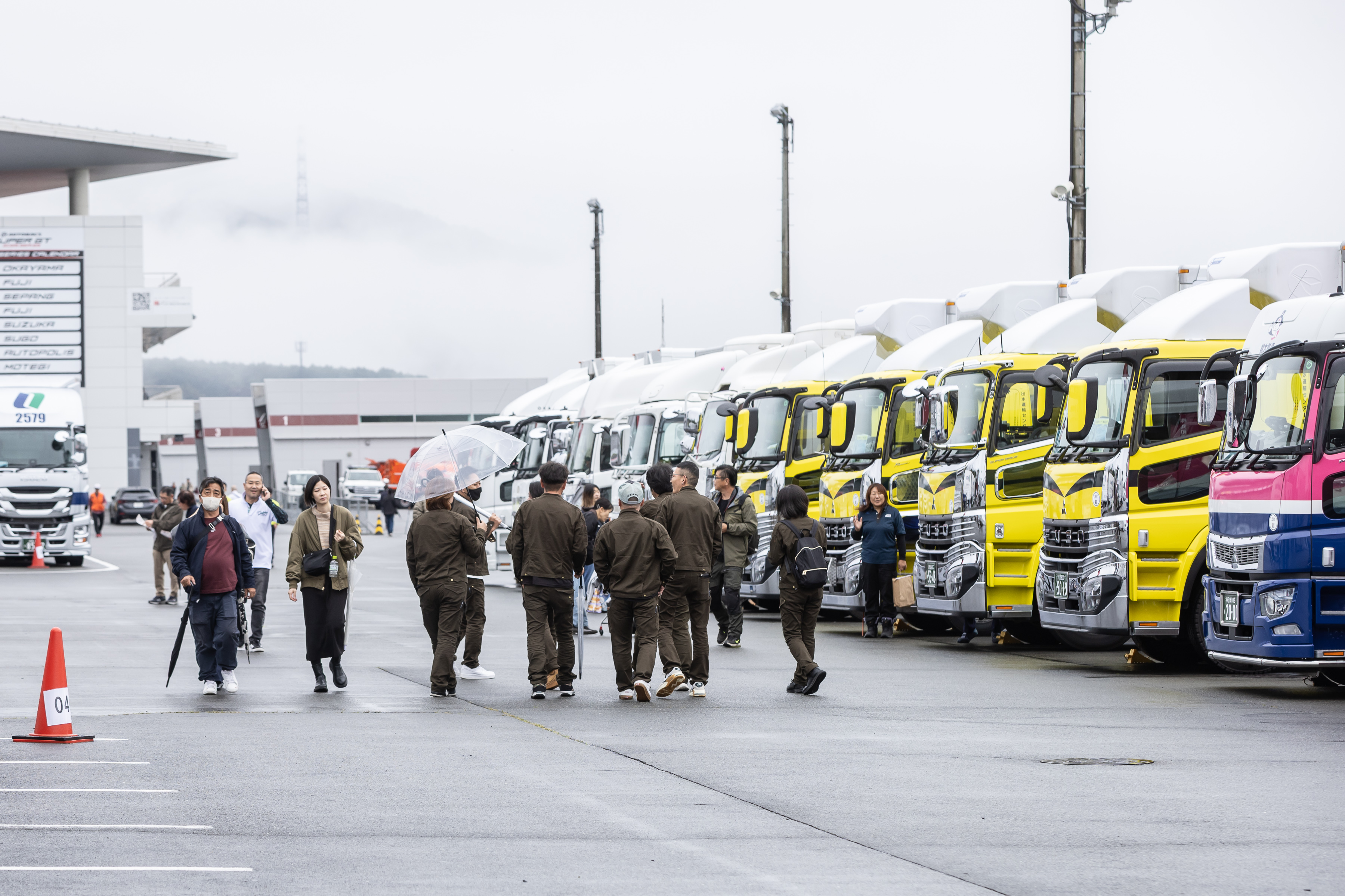 クリックでモーダル