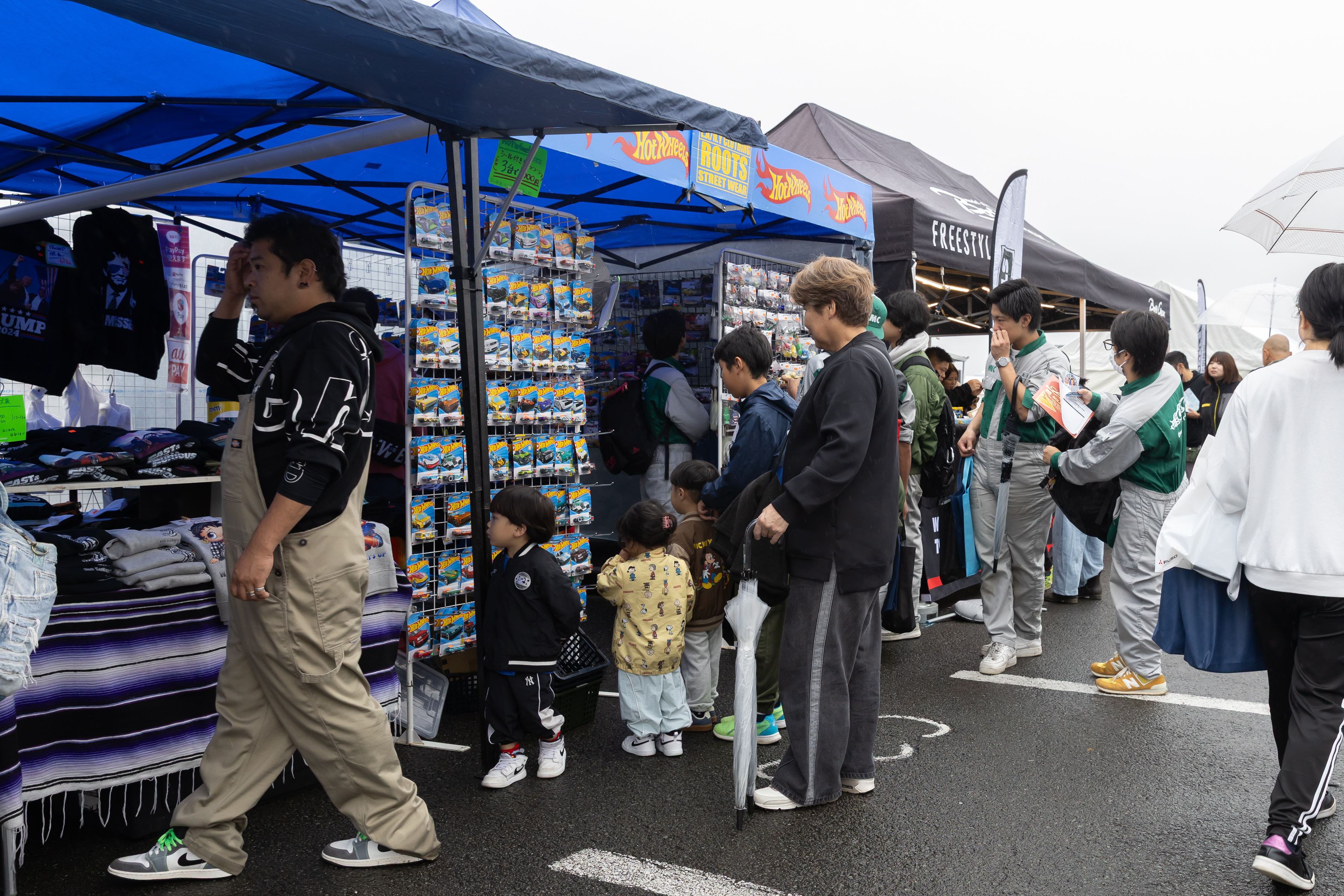 クリックでモーダル