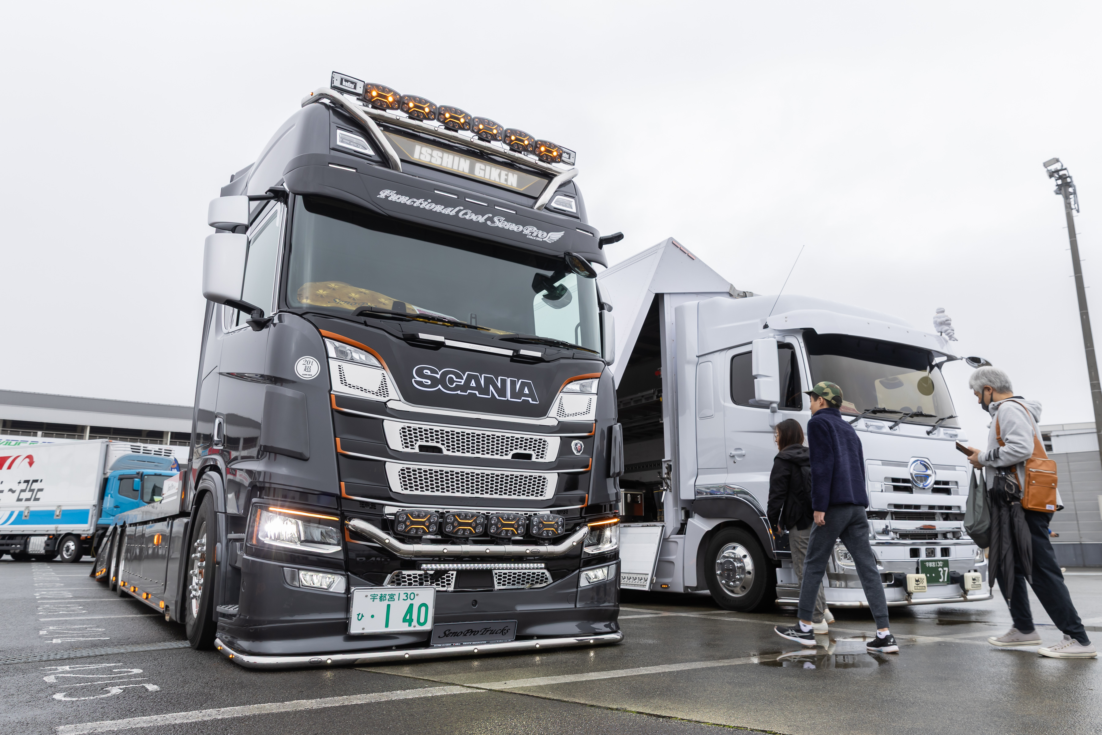 クリックでモーダル