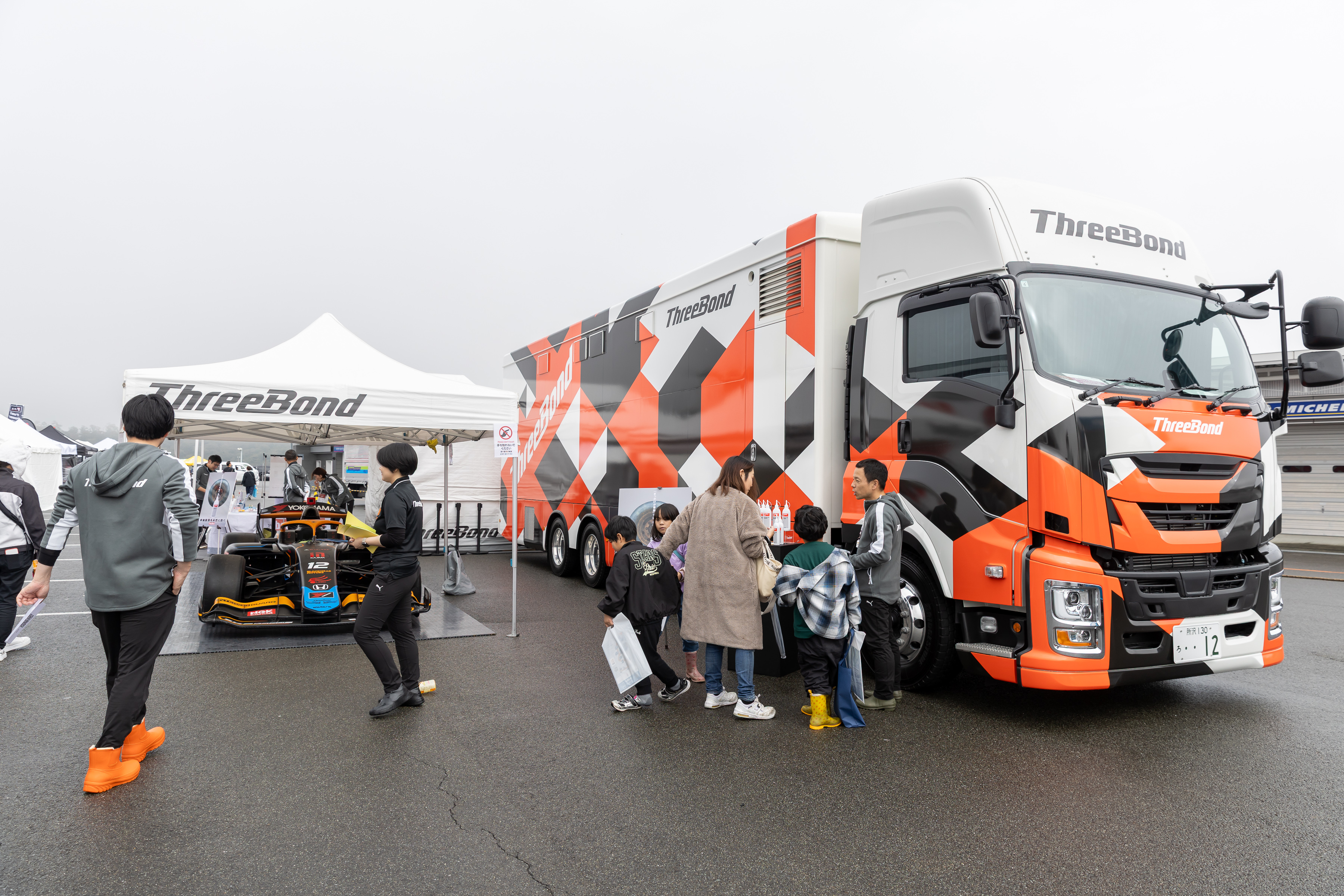 クリックでモーダル