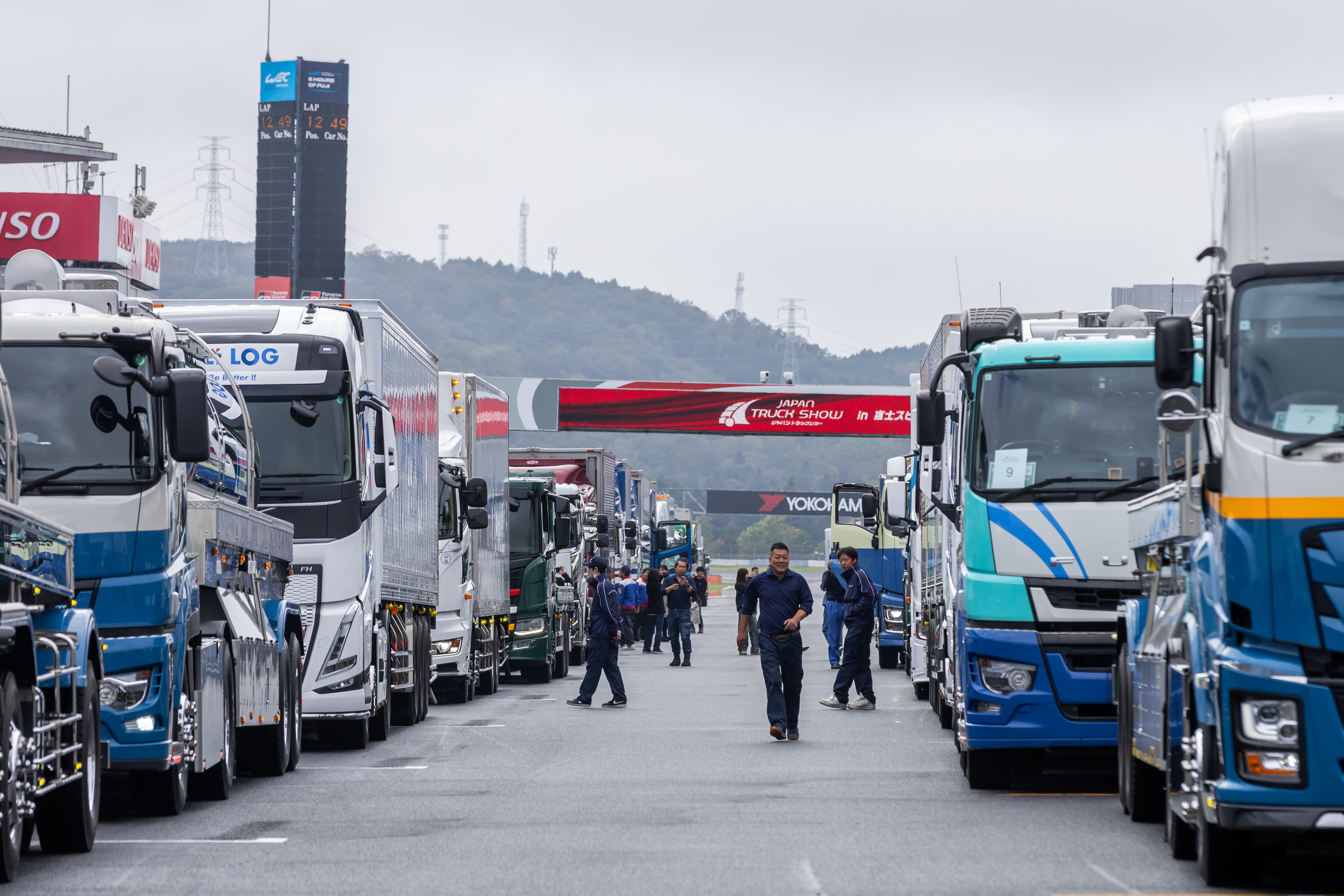 クリックでモーダル