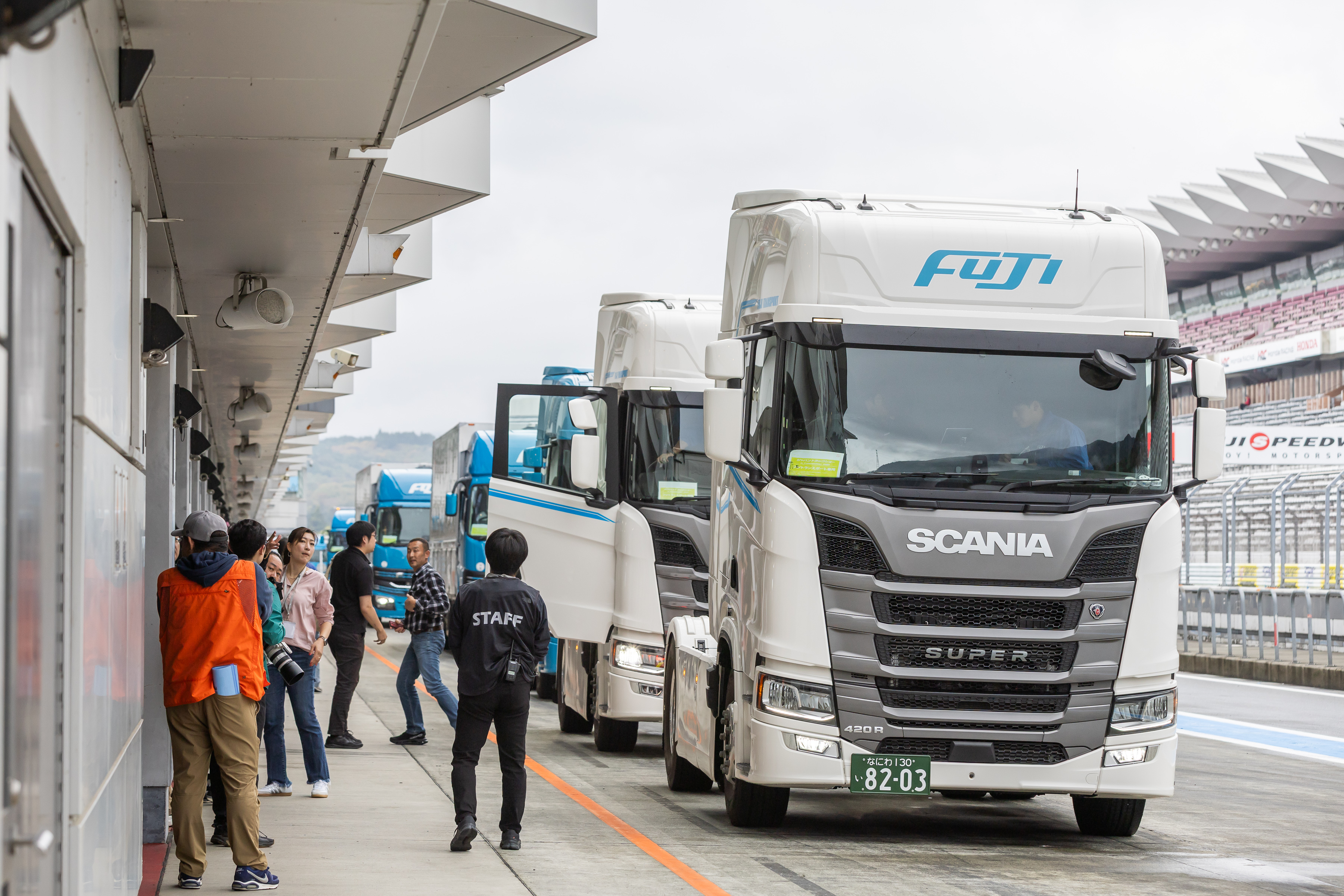 クリックでモーダル