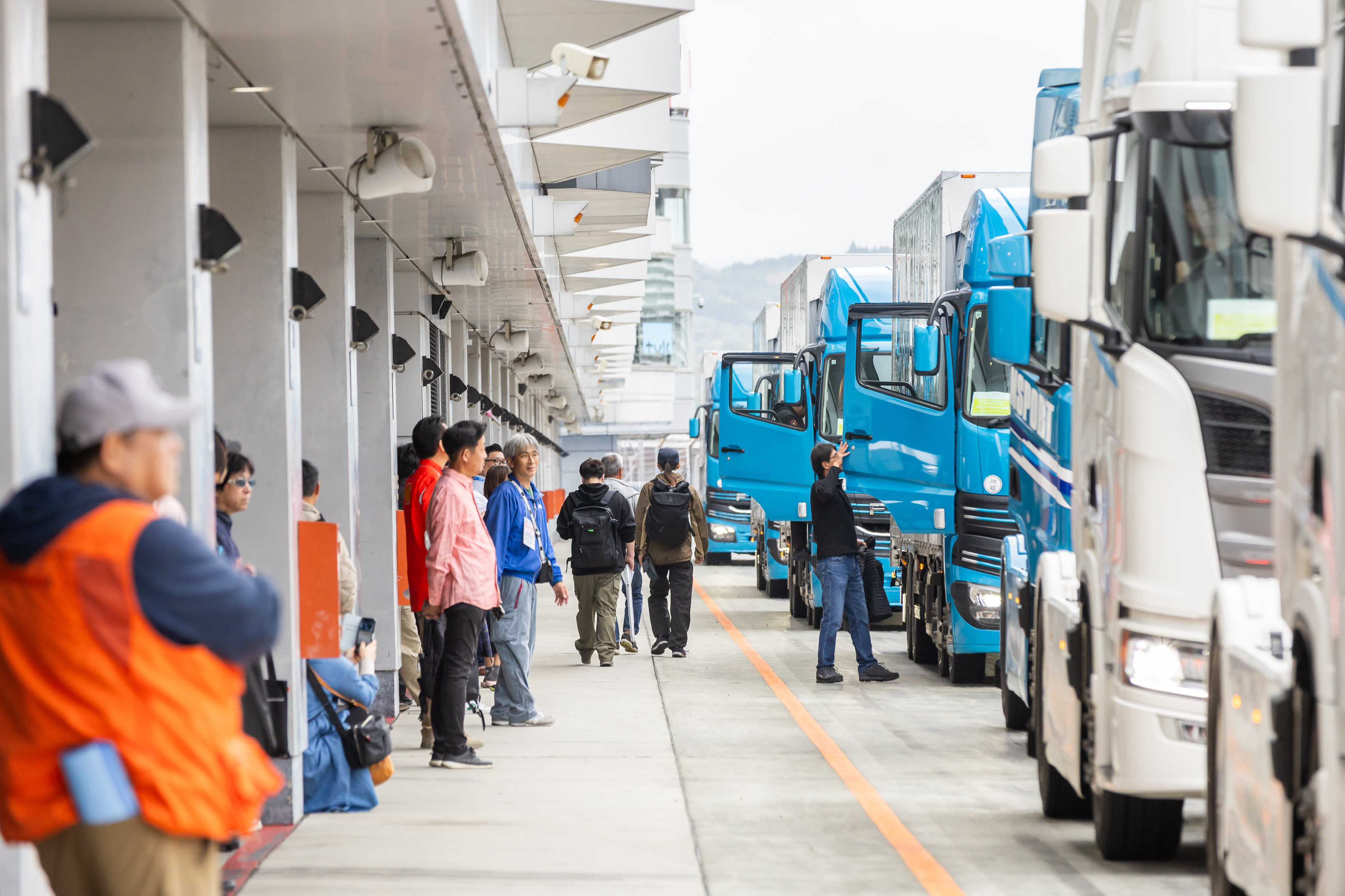 クリックでモーダル