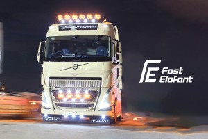 yoshinomotors_ロゴ入 - 宮嶋瞳